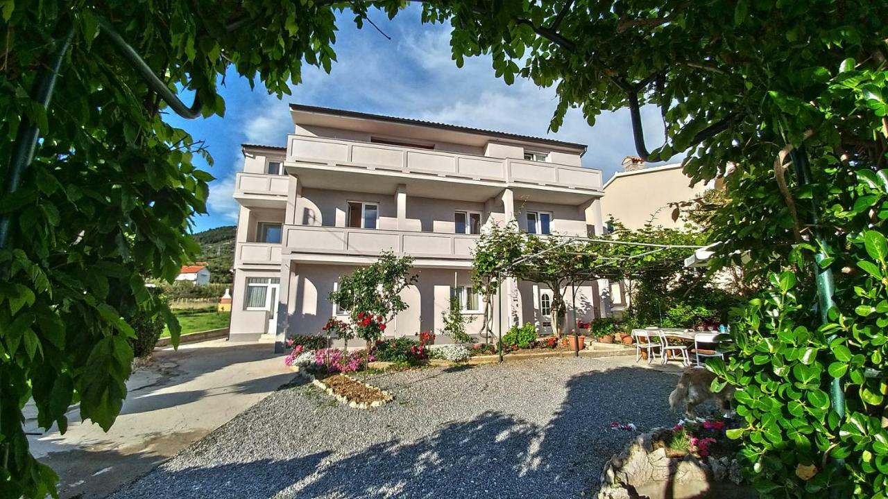 Apartmani Kastelan Barbat na Rabu Kültér fotó